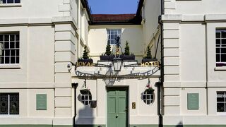 ウィンチェスター ロイヤル ホテル