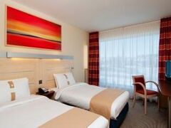 Holiday Inn Express Zürich Airport 写真