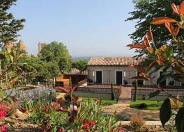 ポン レヴィ ホテル 写真