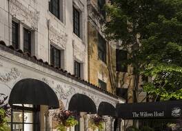 ザ ウィローズ ホテル