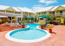 Bay Gardens Hotel 写真