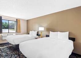 クオリティ イン & スイーツ ハウ - スタージス