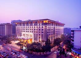 ヒルトン シアン 写真