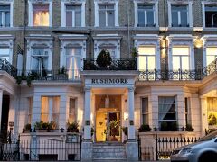 ラッシュモア ホテル 写真