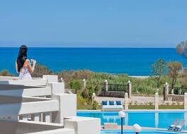 ミセス クリッサナ ビーチ ホテル 写真