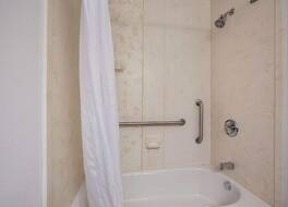 カントリー イン & スイーツ バイ ラディソン マリオン イリノイ 写真