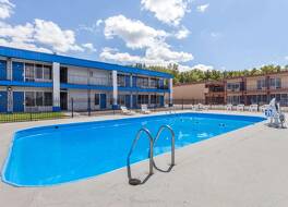 デイズ イン バイ ウィンダム セイモア 写真