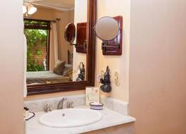 Hotel Los Robles 写真