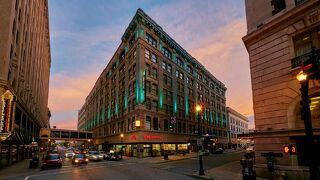 Embassy Suites Louisville Downtown