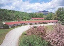 Four Winds Country Motel