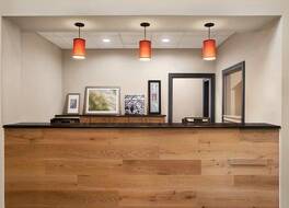 カントリー イン & スイーツ バイ ラディソン ボーリング グリーン ケンタッキー 写真