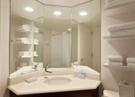 ハンプトン  イン & スイーツ スプリングデール 写真