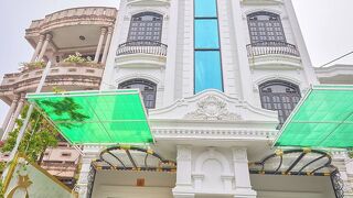 クイーンズモーテル