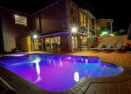 ベストウェスタン プラス ホヴェル ツリー イン 写真