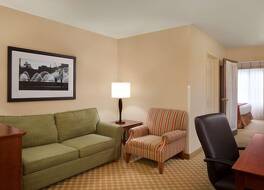 カントリー イン ＆ スイーツ バイ ラディソン シャンペーン ノース 写真