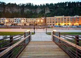 ダブルツリー バイ ヒルトン デッドウッド アット キャディラック ジャックス 写真