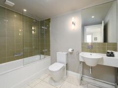 Holm House - Stylish Coastal Suites - Silures Bar & Restaurant On-site 写真