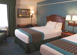 ラ キンタ イン アンド スイーツ バイ ウィンダム ラピッド シティ 写真