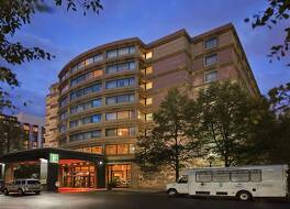 エンバシー スイーツ バイ ヒルトン シカゴ オヘア ローズモント 写真