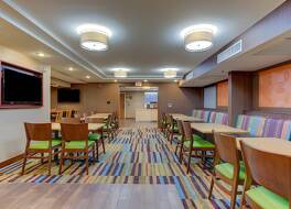 フェアフィールド イン バイ マリオット バーリントン ウィリストン 写真