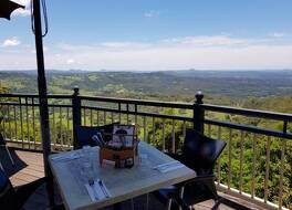 Mayfield on Montville 写真