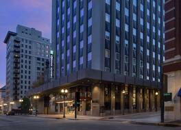 エンバシー スイーツ バイ ヒルトン ノックスビル ダウンタウン 写真