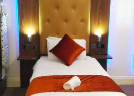 トリヴェルス ガットウィック 写真