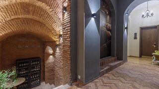 バダゴニ ブティック ホテル ルスタベリ