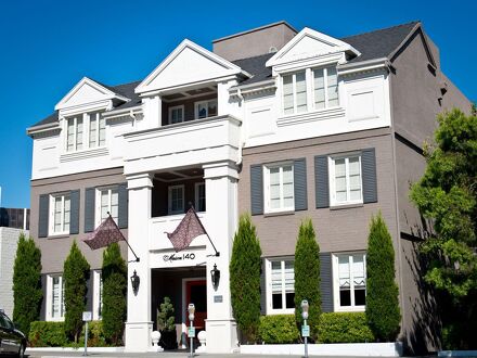 メゾン 140 ビバリーヒルズ 写真