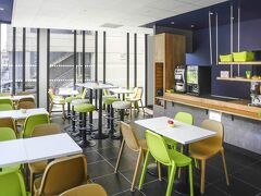 イビス バジェット ポワチエ サントル ガール 写真