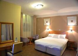 ファジル インターナショナル ホテル 写真