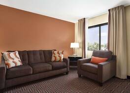 スーパー 8 バイ ウィンダム カーボンデール 写真