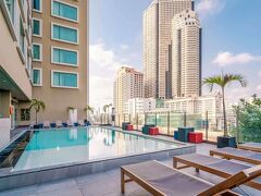 ヒルトン ガーデン イン バンコク シーロム 写真