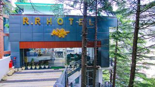 RR Hotel and Resort