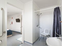 ティン キャン ベイズ スリーピー ラグーン モーテル 写真