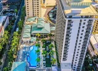 エンバシー スイーツ バイ ヒルトン ワイキキ ビーチウォークのクチコミ 評判 フォートラベル Embassy Suites Waikiki Beachwalk ホノルル