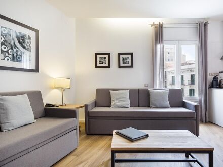 アミスター アパートメンツ 写真