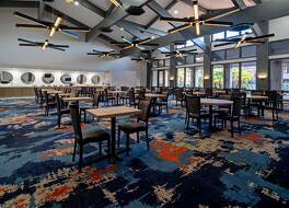 ダブルツリー バイ ヒルトン ベイカーズフィールド 写真