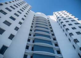 センターポイント ホリデイ アパートメンツ 写真