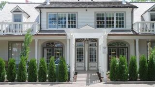 124 on Queen Hotel & Spa