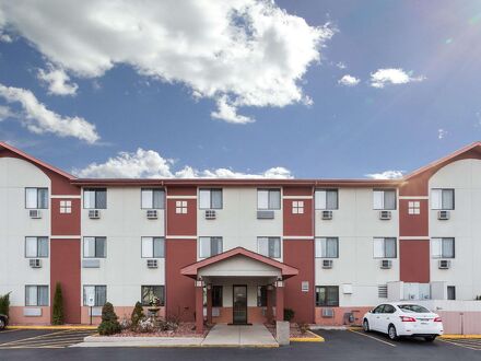 スーパー 8 バイ ウィンダム マンデレイン / リバティビル エリア 写真