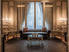 ホテル ザ ペニンシュラ パリ 写真