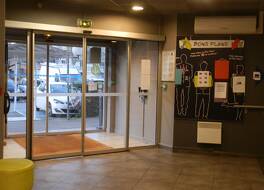 イビス バジェット トゥールーズ サントル ガール 写真