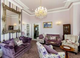 East Beach Hotel 写真