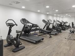 ベース ニヨン 写真