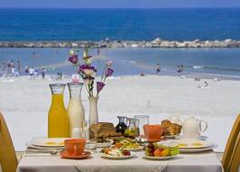 ルネッサンス テル アビブ ホテル 写真