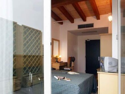 ホテル マリー 写真