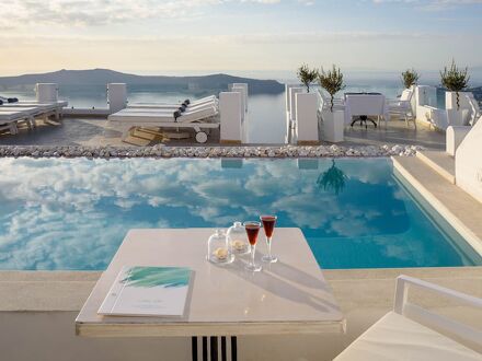 アバブ ブルー スイーツ 写真