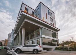 ザ アザナ ホテル エアポート スマラン 写真