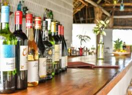 Zanbluu Beach Hotel 写真